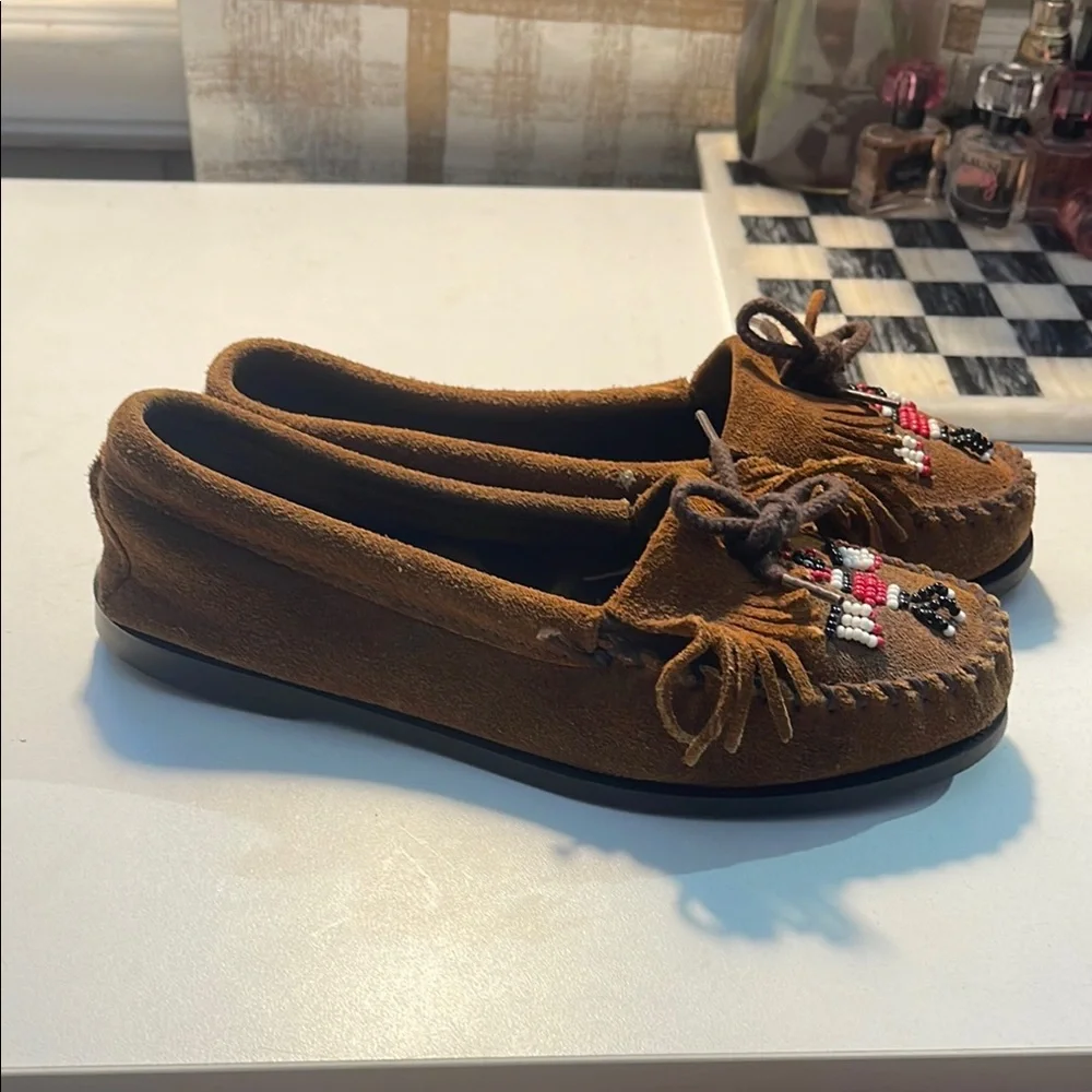 Minnetonka Leather Tan Moccasins with Beaded Accents - Picture 10 of 12